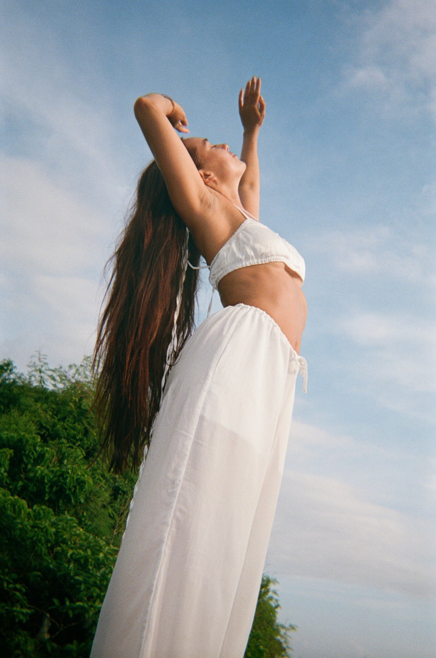 luna pants white