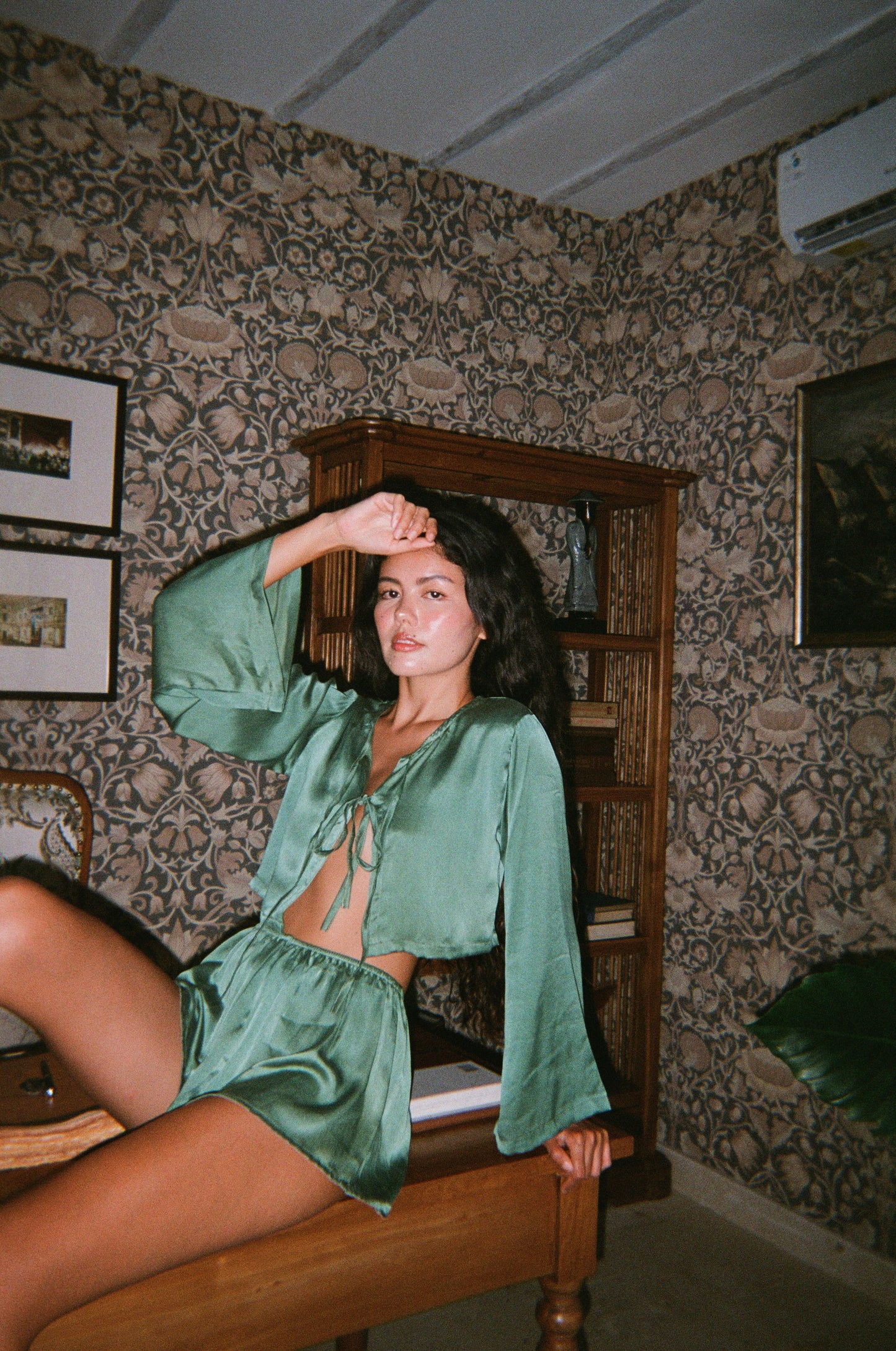 The Mariposa Top - earth emerald