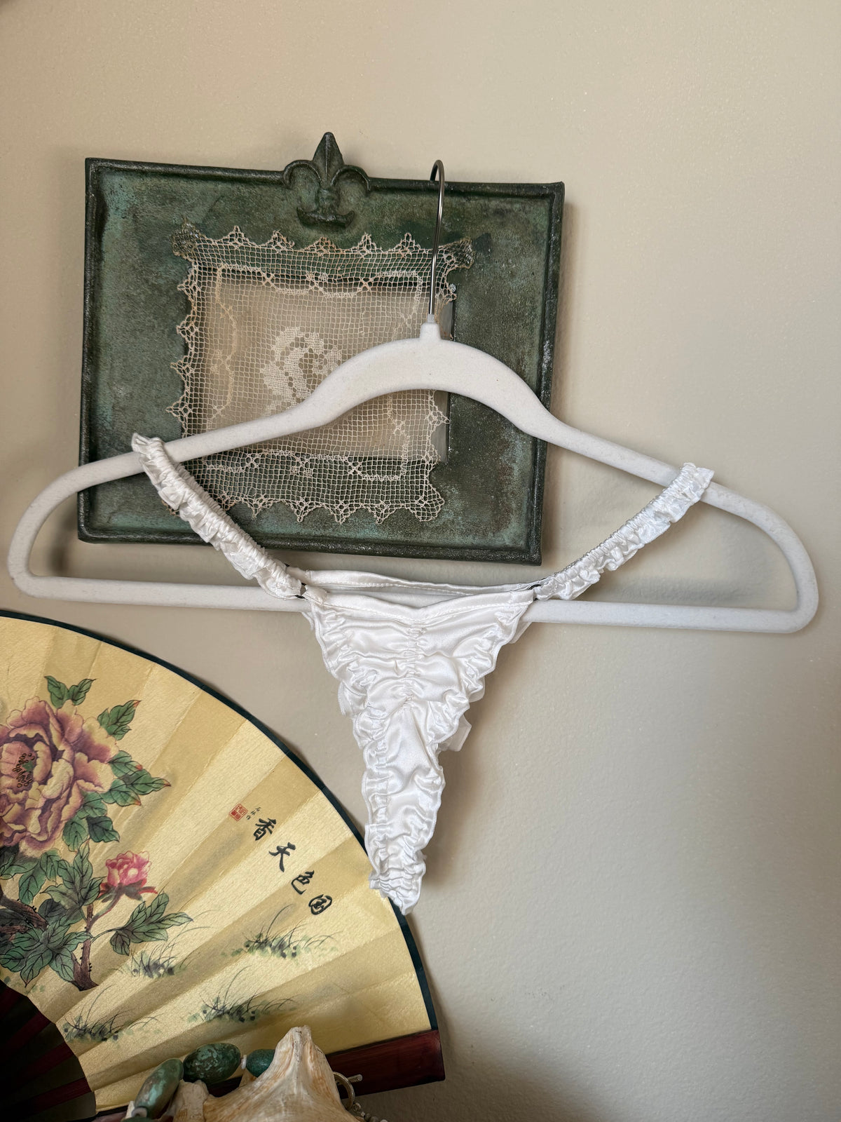 angel thong white