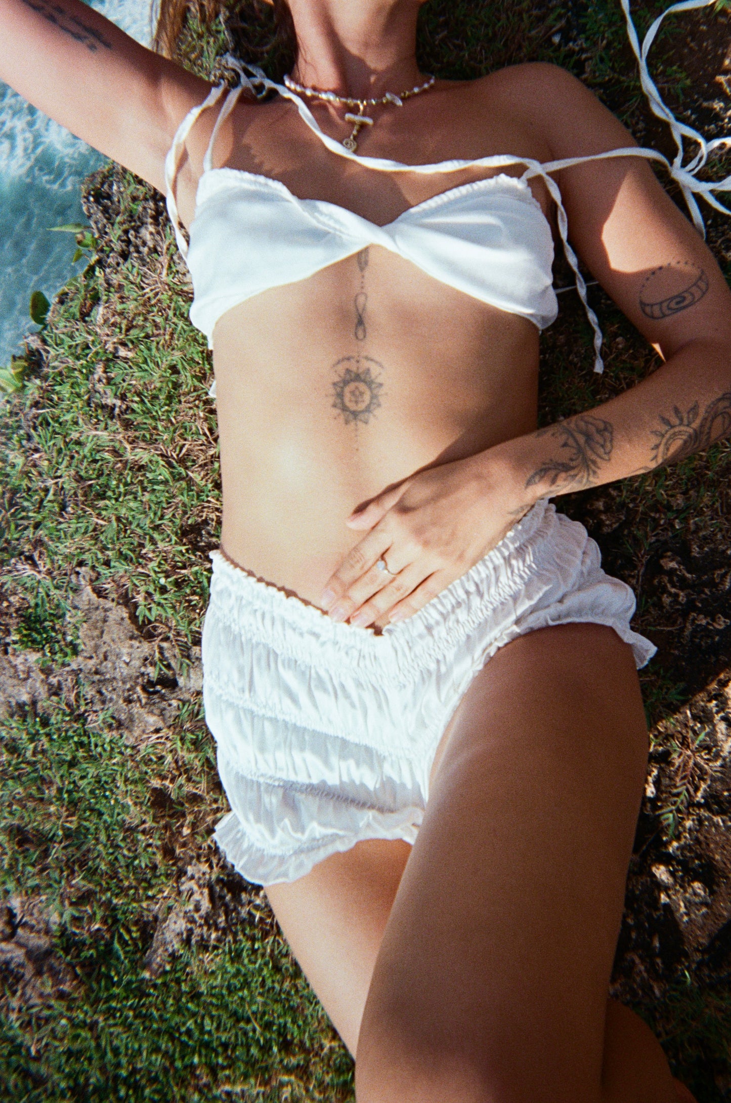 bloomer short white